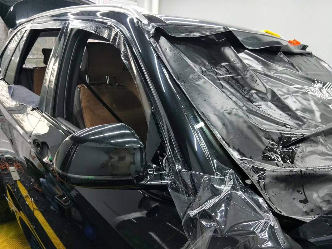 LESKLÁ TRANSPARENTNÍ SAMOOPRAVNÁ TPU POLYURETANOVÁ OCHRANNÁ FOLIE 152cm x 10m