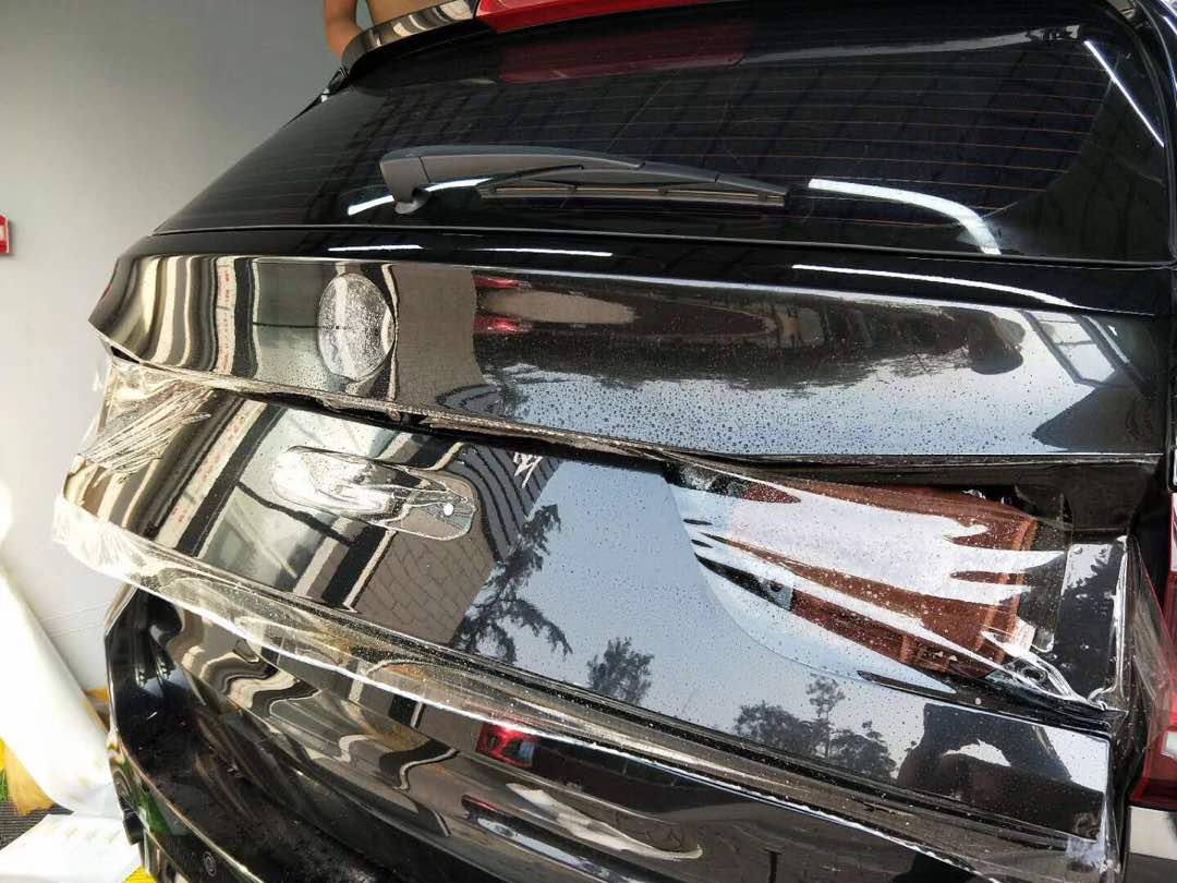 LESKLÁ TRANSPARENTNÍ SAMOOPRAVNÁ TPU POLYURETANOVÁ OCHRANNÁ FOLIE 152cm x 10m