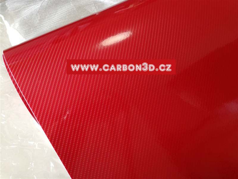 Červený extra lesklý 4D karbon 152cm x 18m