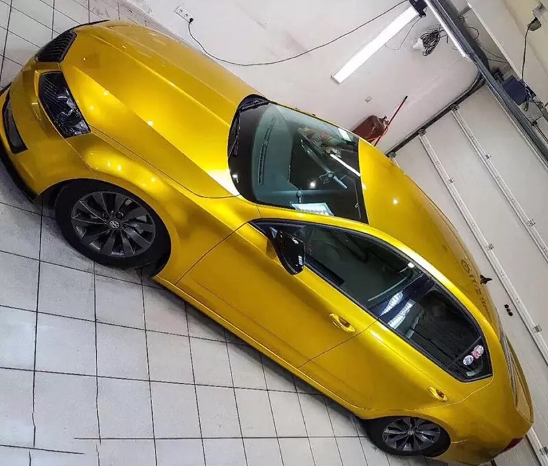 ZLATÁ LESKLÁ METALICKÁ FOLIE 152cm x 5m