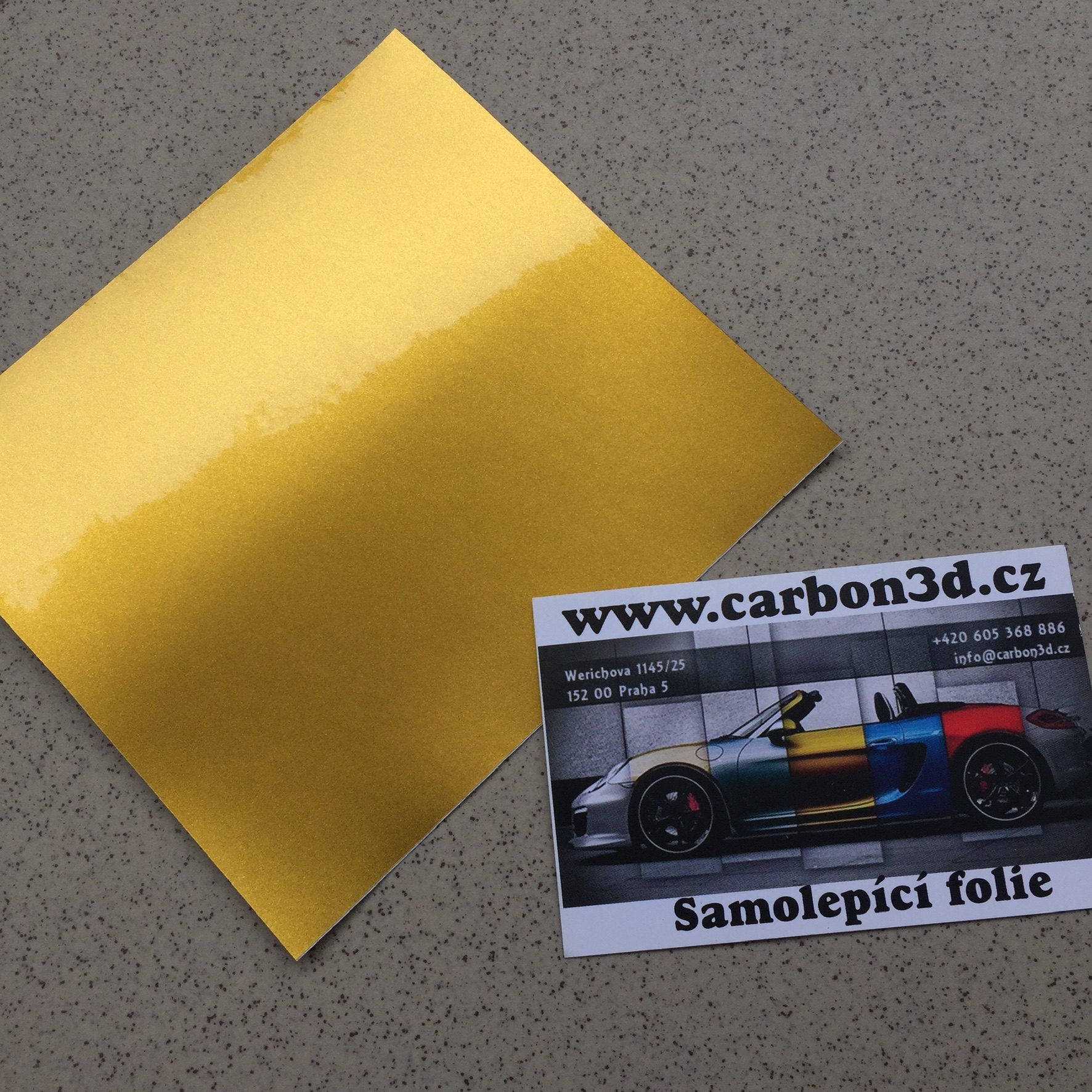 ZLATÁ LESKLÁ METALICKÁ FOLIE 152cm x 5m