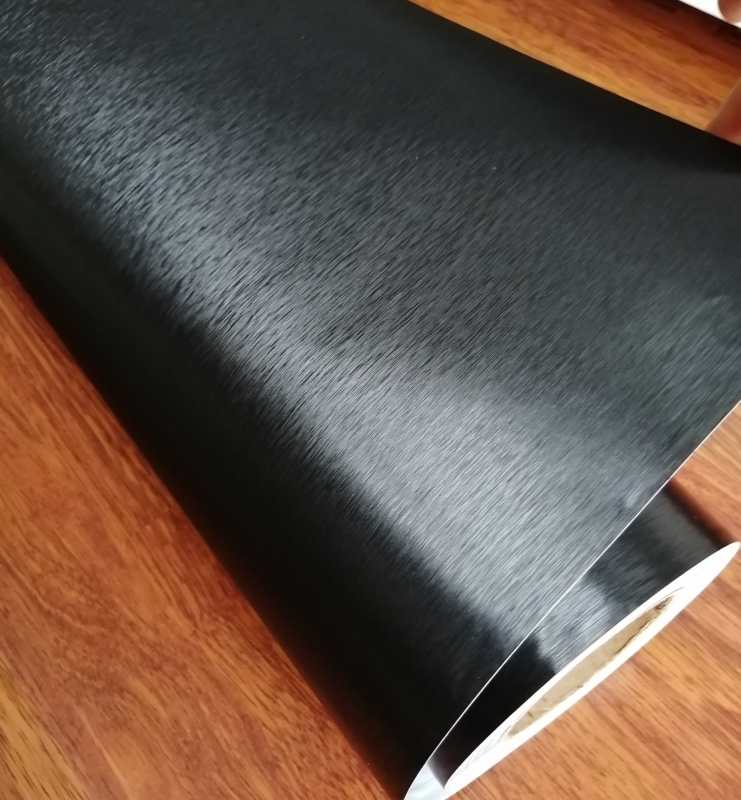 ČERNÁ BROUŠENÁ SAMOLEPÍCÍ 3D FOLIE 152cm x 10m
