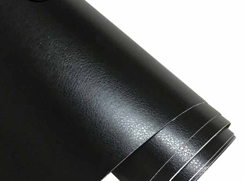 ČERNÁ SAMOLEPICÍ PVC FOLIE S IMITACÍ KŮŽE - 152cm x 40cm 