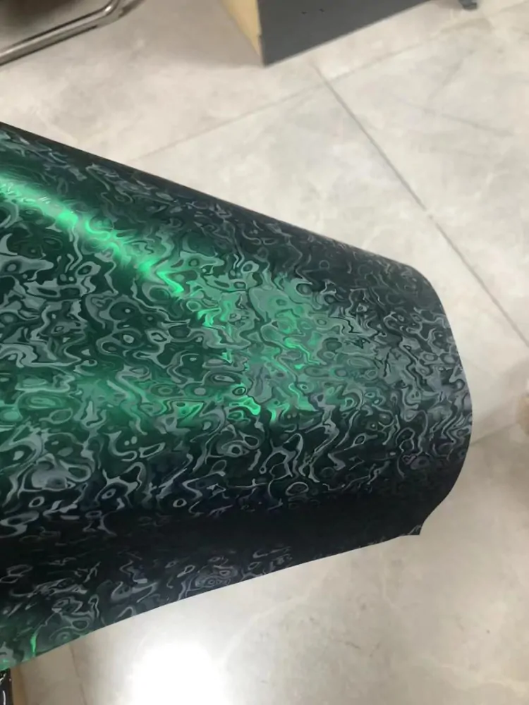 Tmavá zelená smoke ghost chrom carbon 1.52m x 18m