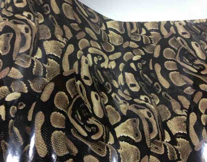 Samolepící 3D folie - lesklý had - 152cm x 5m