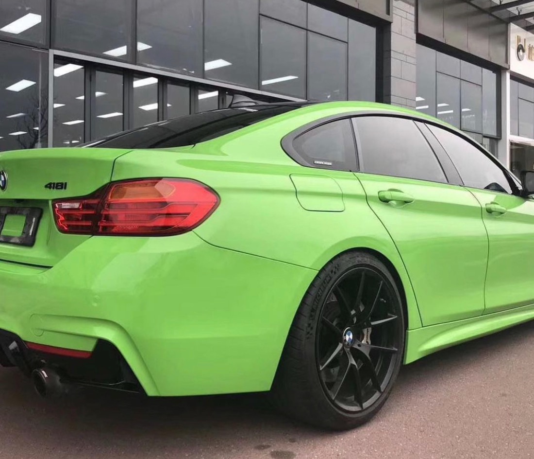 ZELENÁ EXTRA LESKLÁ 3D FOLIE 152cm x 10m