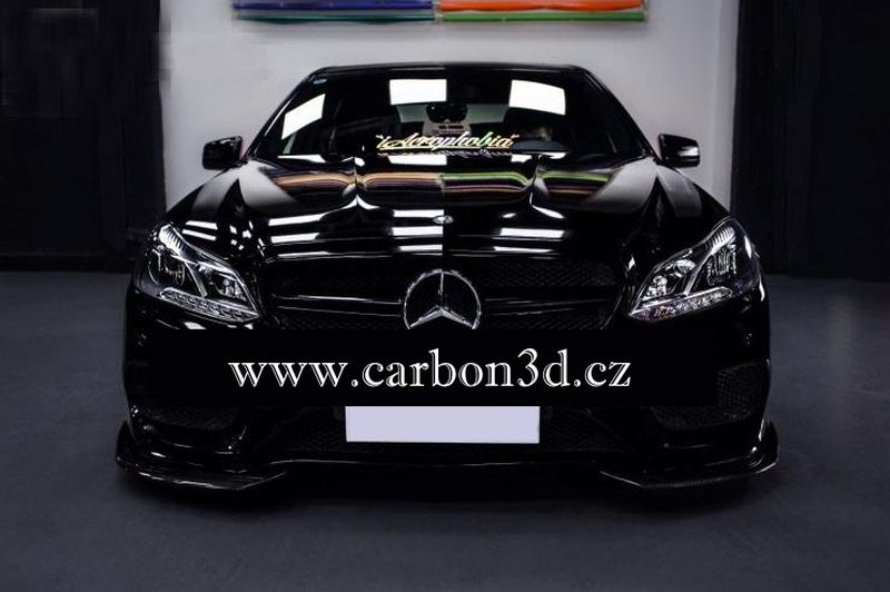 ČERNÁ EXTRA LESKLÁ 3D FOLIE S KANÁLKY V LEPIDLE 152cm x 50cm