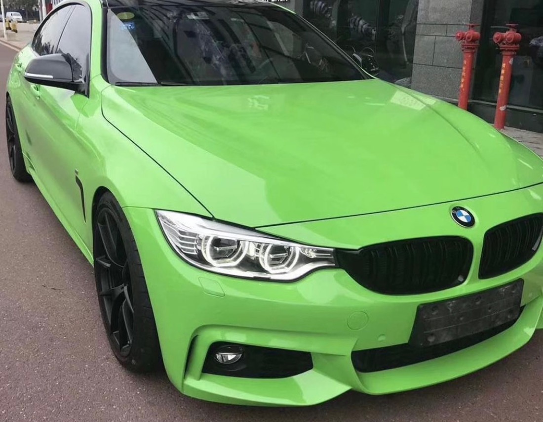 ZELENÁ EXTRA LESKLÁ 3D FOLIE 152cm x 10m