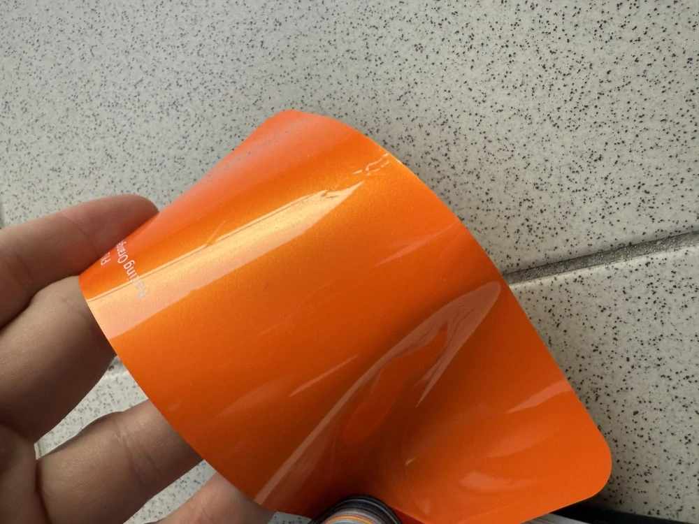 Oranžová lesklá metalická Racing Orange 152cm x 17m