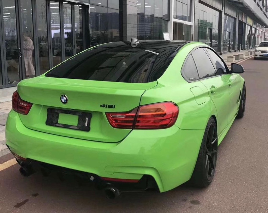 ZELENÁ EXTRA LESKLÁ 3D FOLIE 152cm x 10m