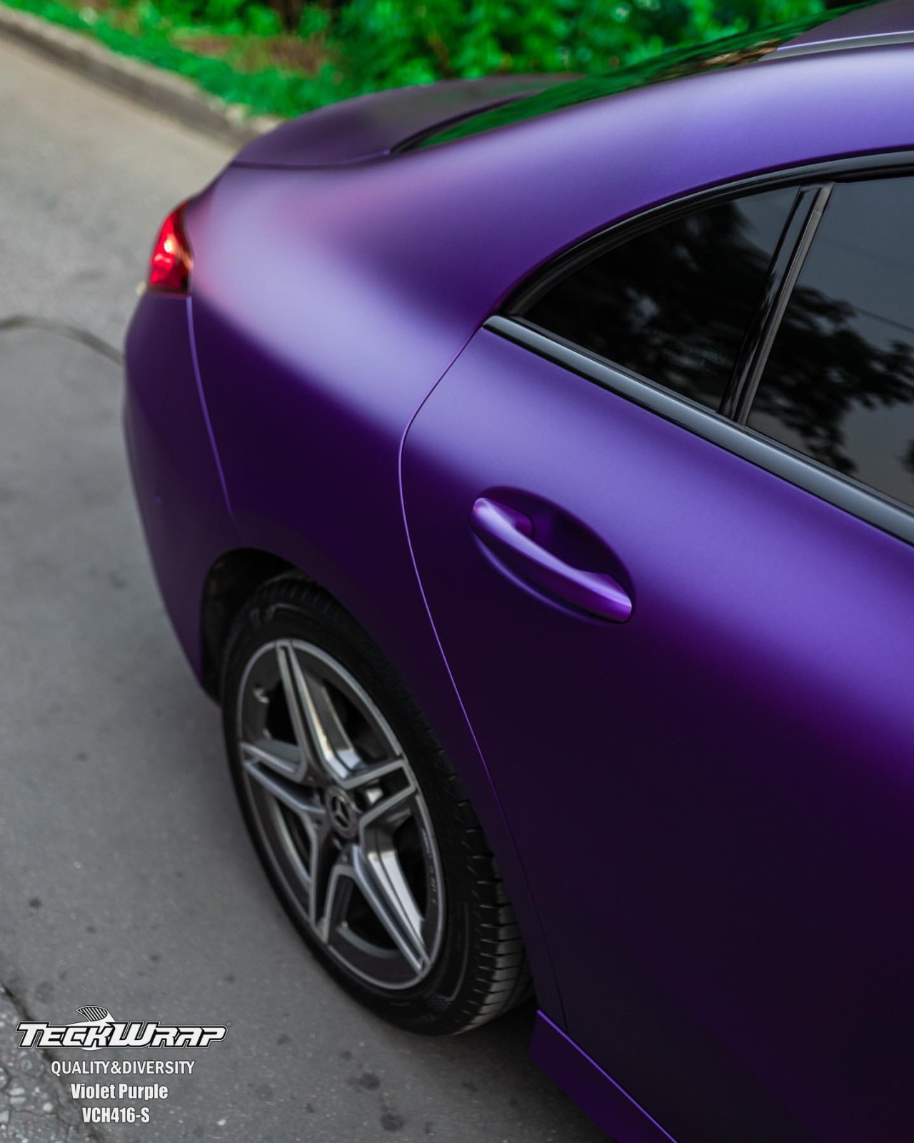 Satin Chrome Violet Purple 1.52m x 18m