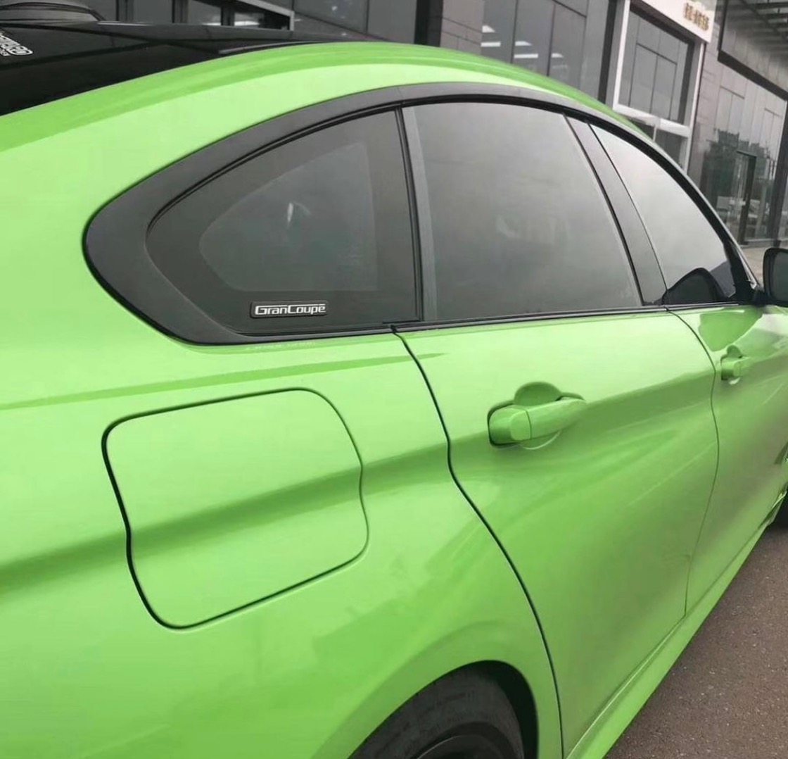 ZELENÁ EXTRA LESKLÁ 3D FOLIE 152cm x 10m