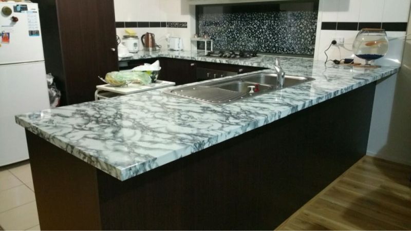 Samolepicí folie s imitací mramoru 122cm x 10m