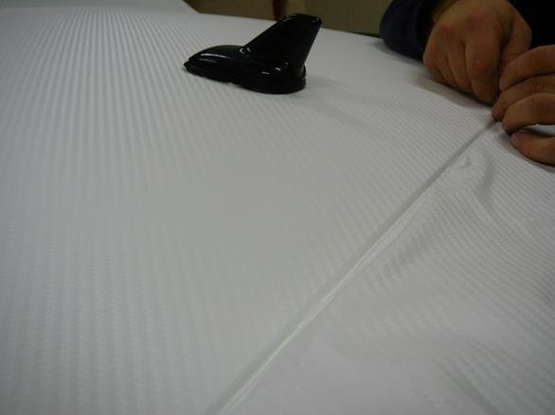 152cm x 1m CARBON KARBON FOLIE 3D Bílá